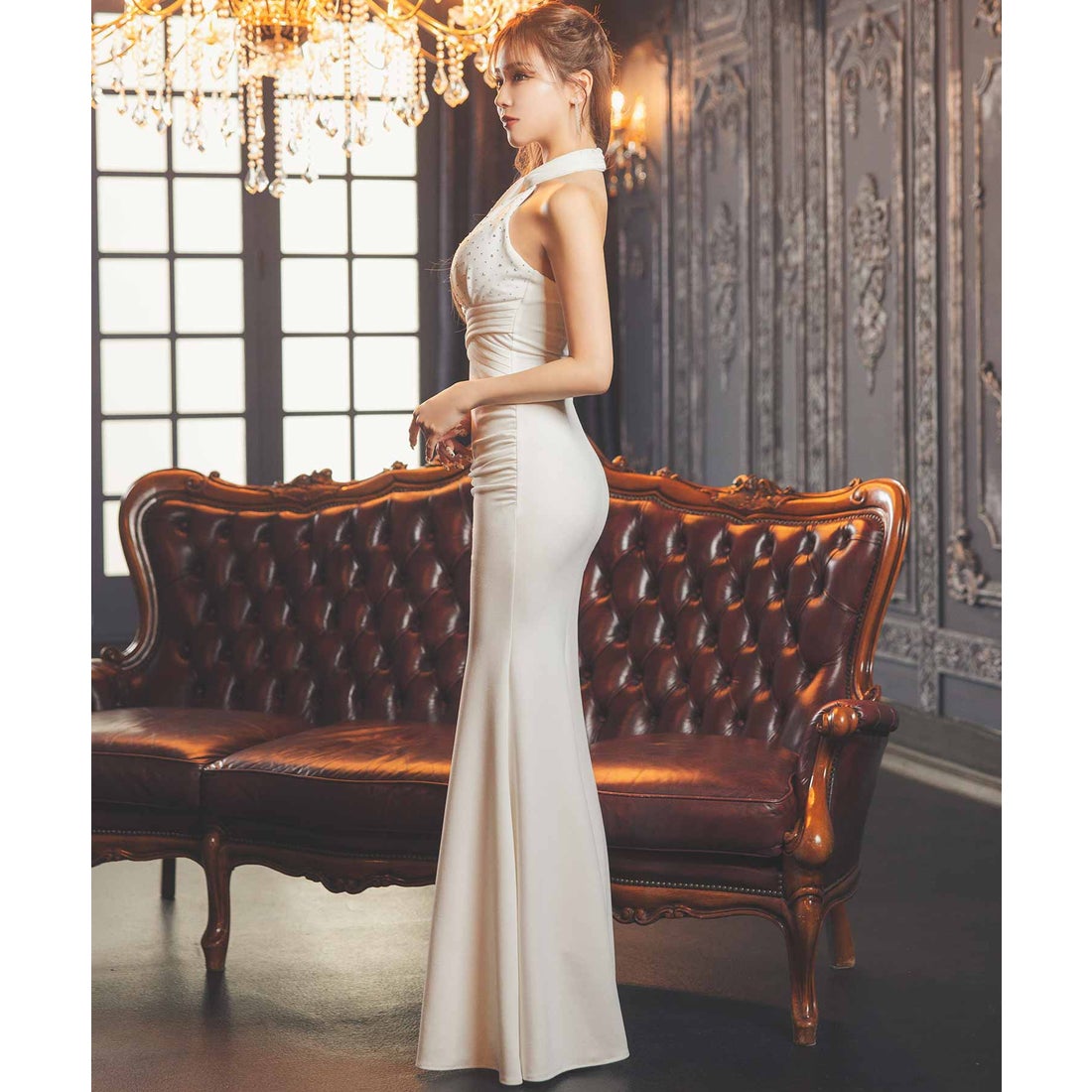 ティカ Tika キャバドレス クロスホルターネックビジューワンカラー