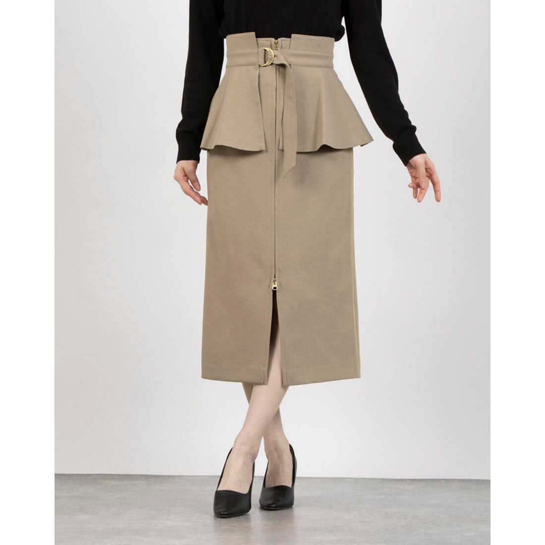 トーナル TONAL ラッフルベルトZIPタイトスカート （ベージュ