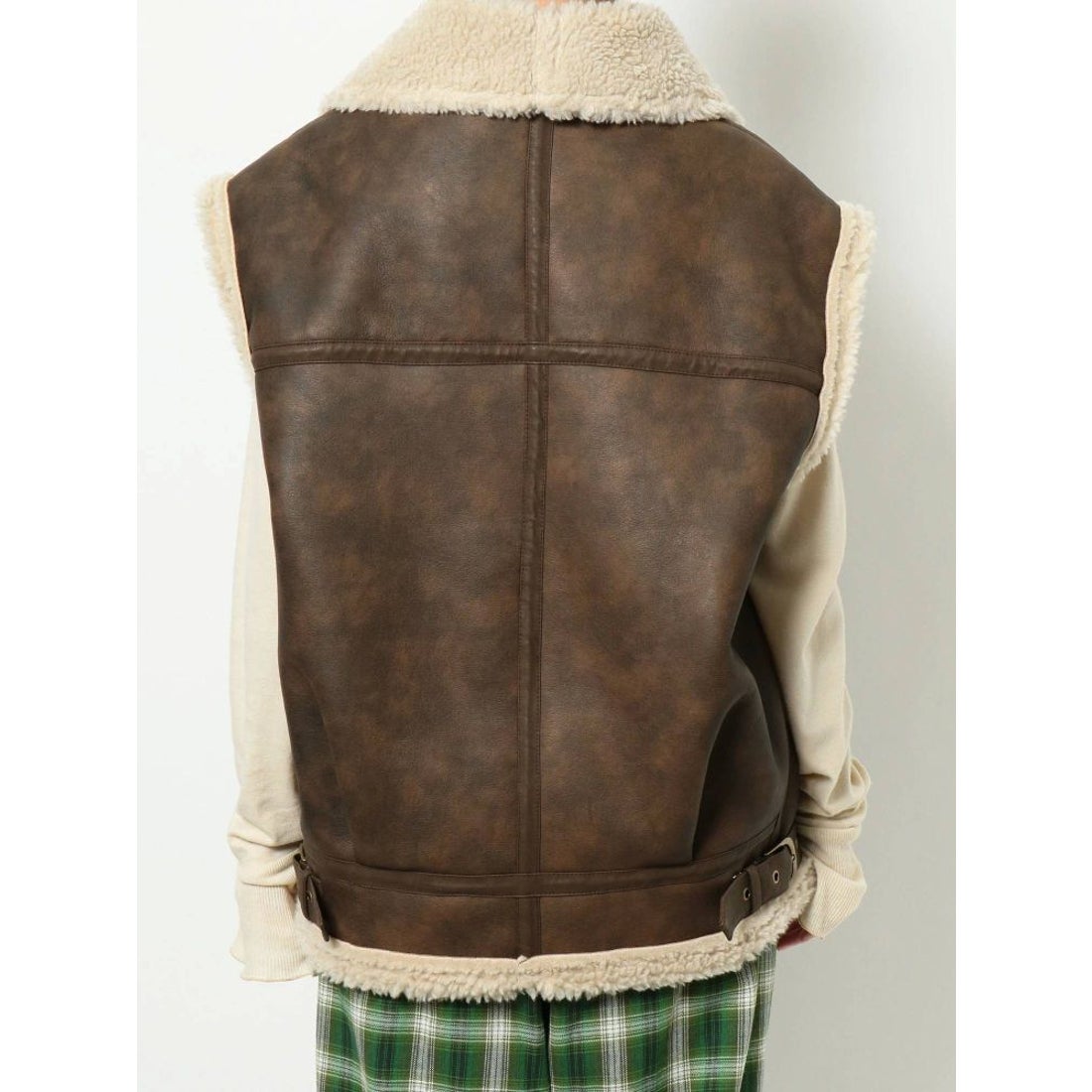 Ungrid ノースリボアフェイクムートンベスト（ブラウン