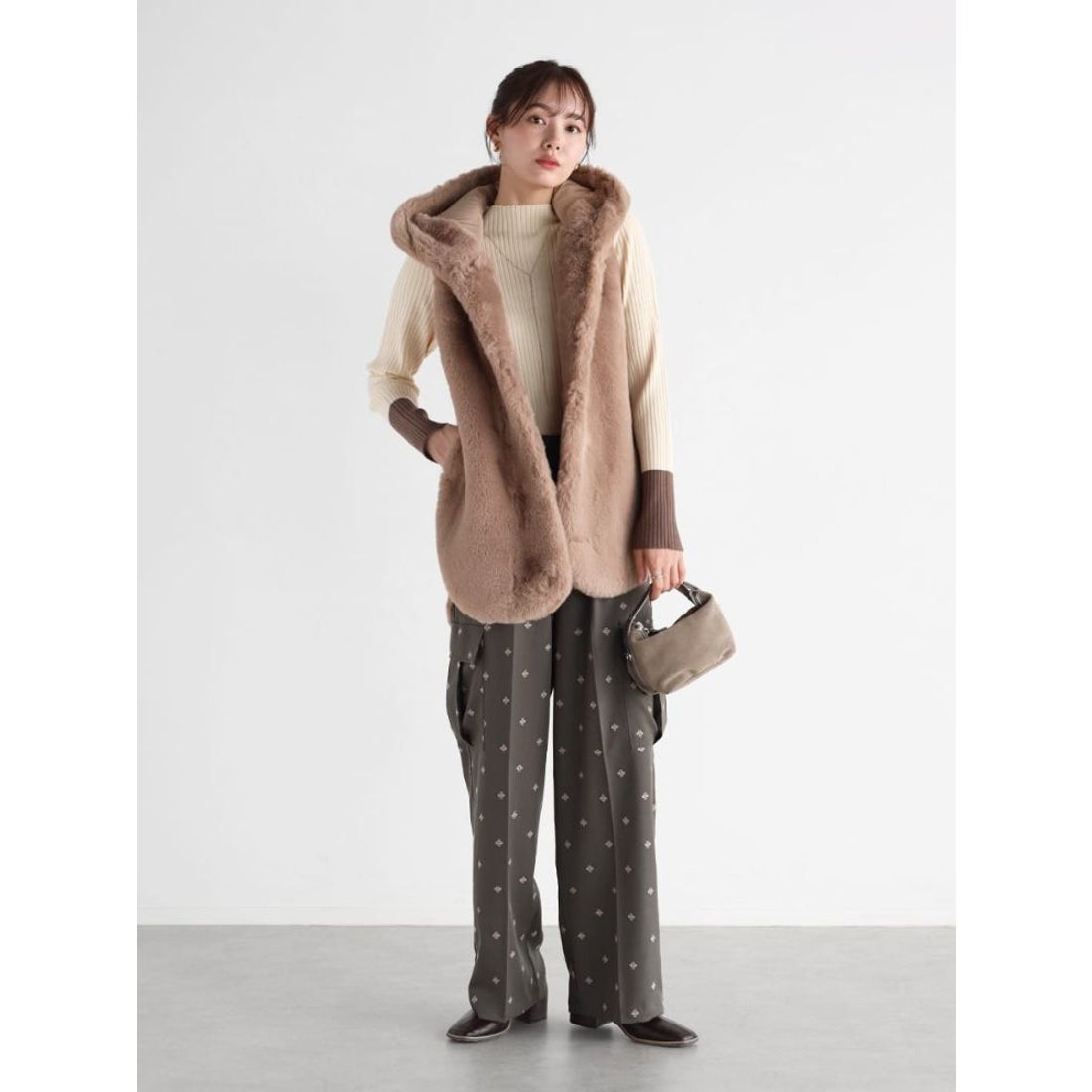 ヴァン Vin フーデッドファーベスト - Vin limited - （キャメル