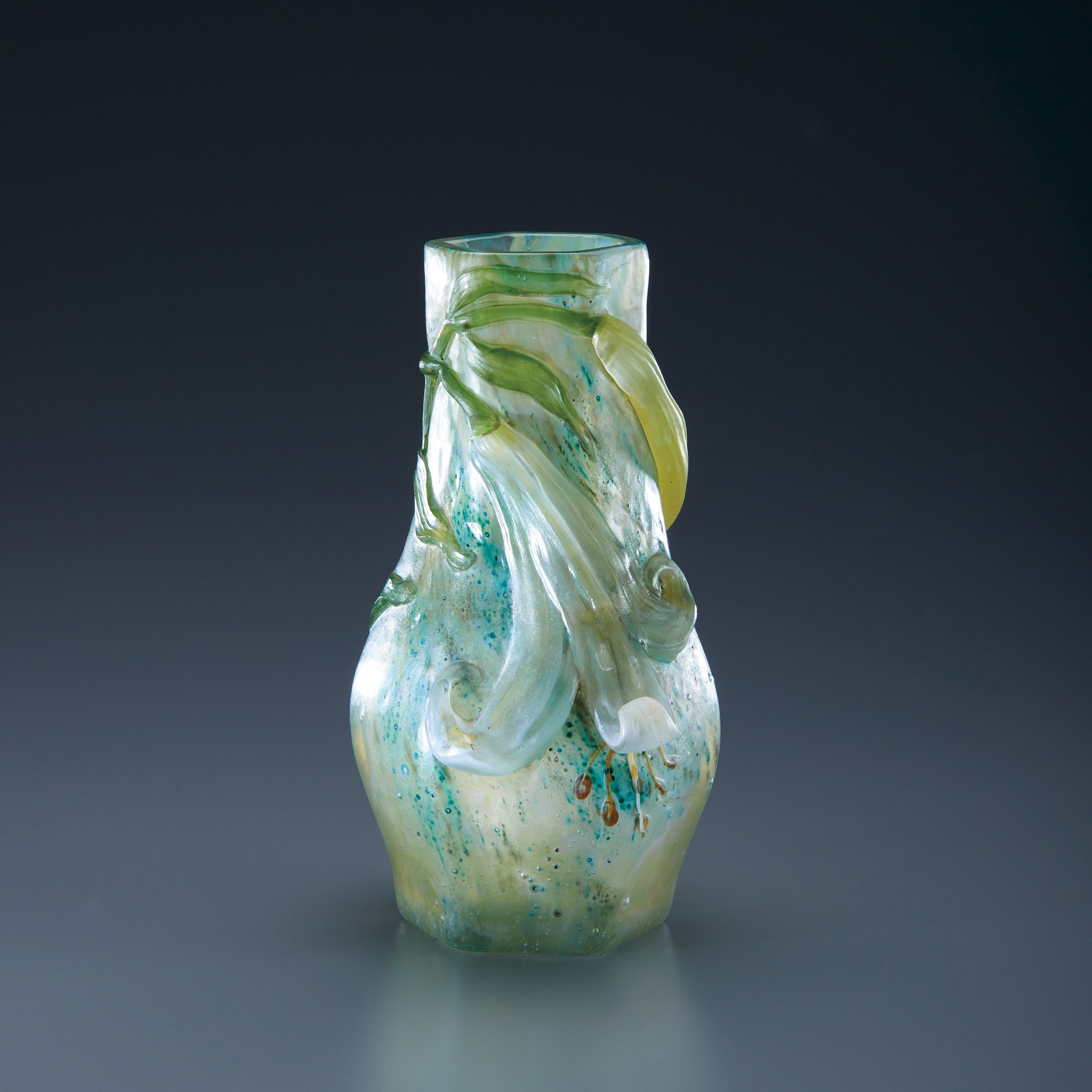 本物の美しさにため息が……「没後120年 エミール・ガレ展 美しきガラス