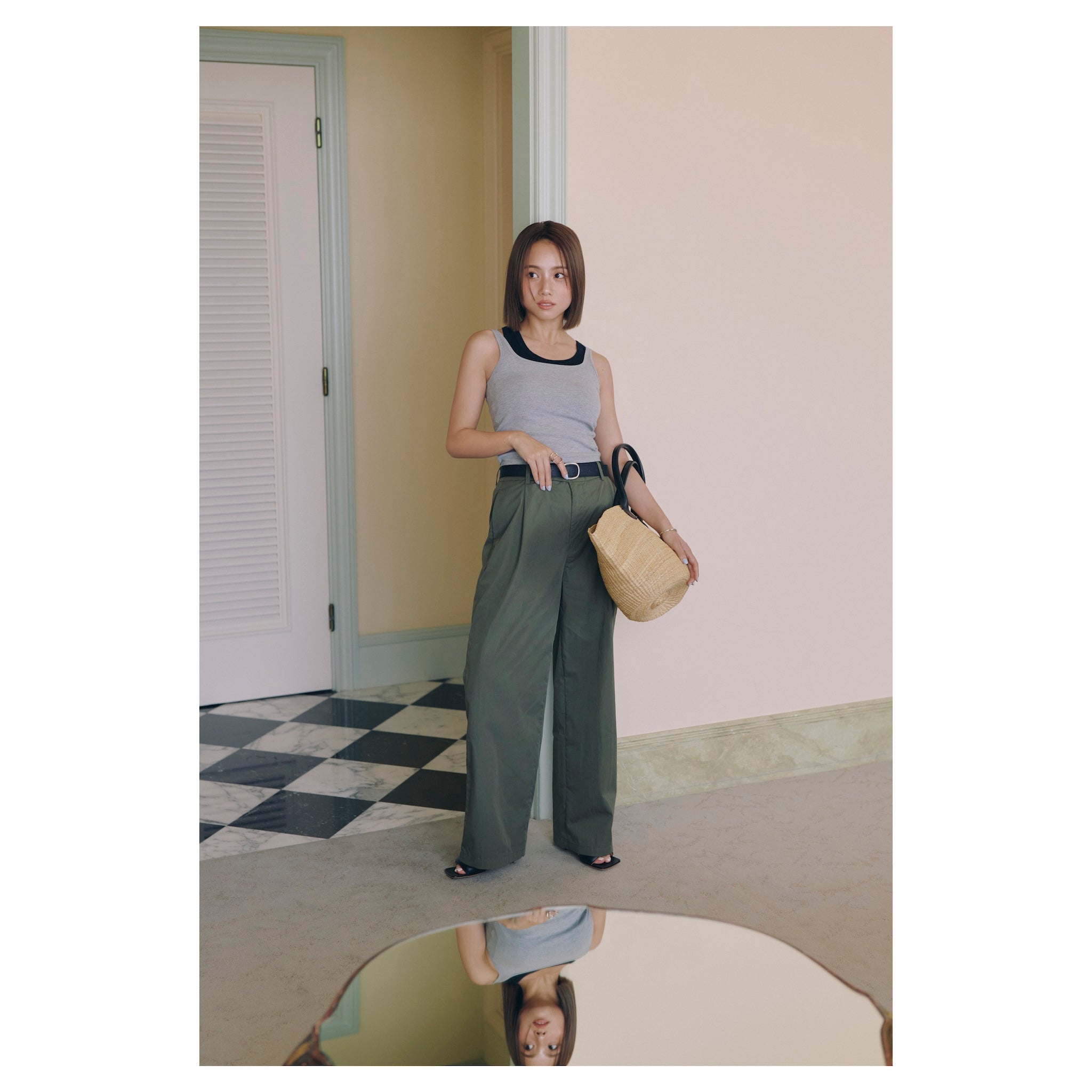 collab ナイロンtuckストレートパンツ