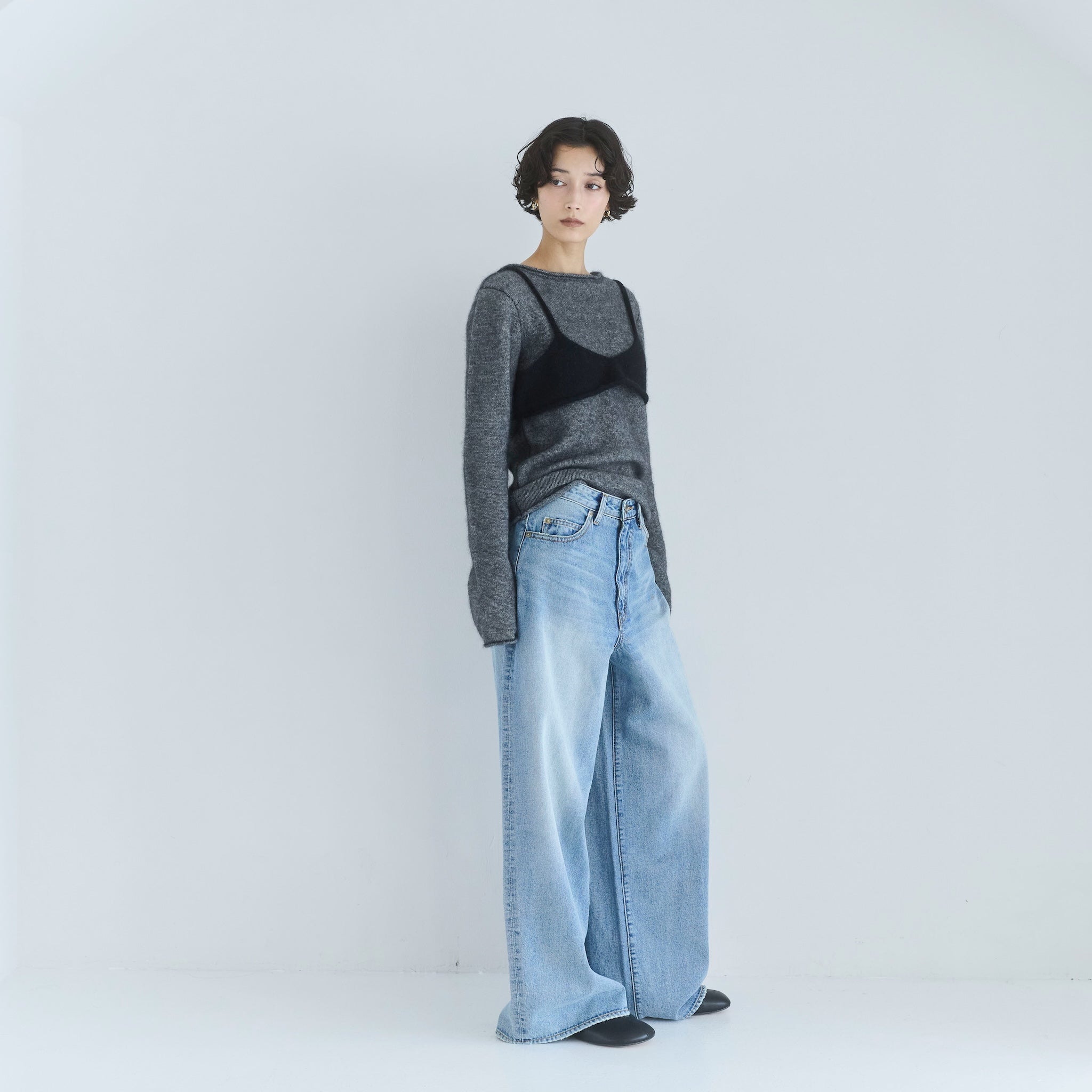 Wide-waisted low-rise baggy SRN05