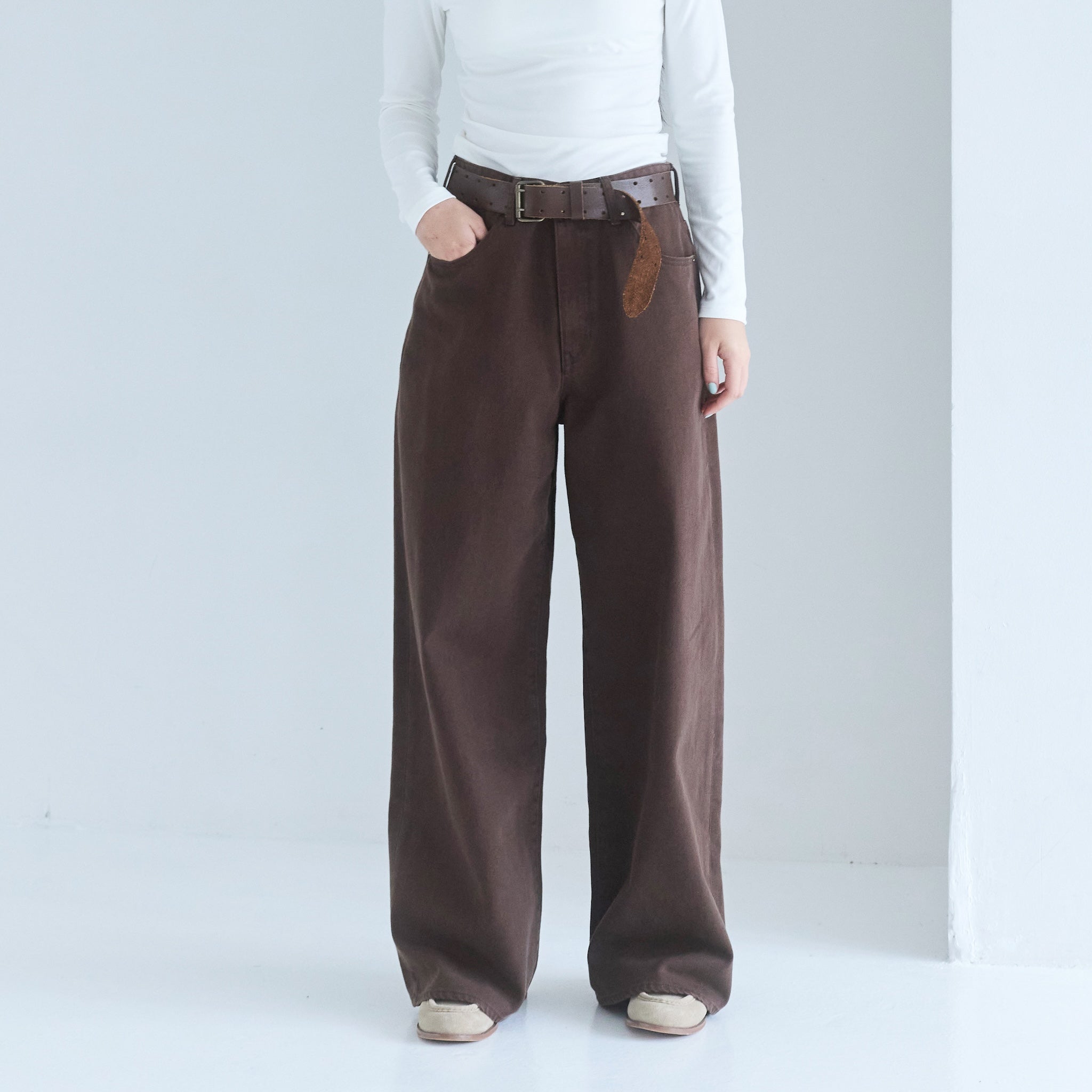Wide-waisted low-rise baggy SRN05