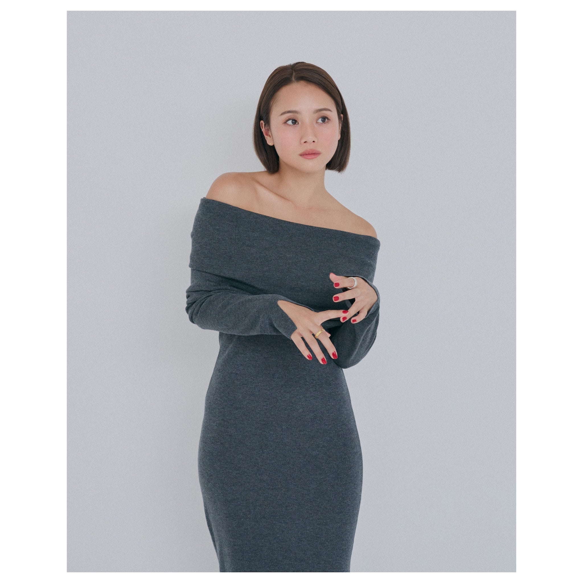 collab Silk woolオフショルダーニットドレス