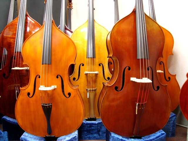 4弦コントラバス本体