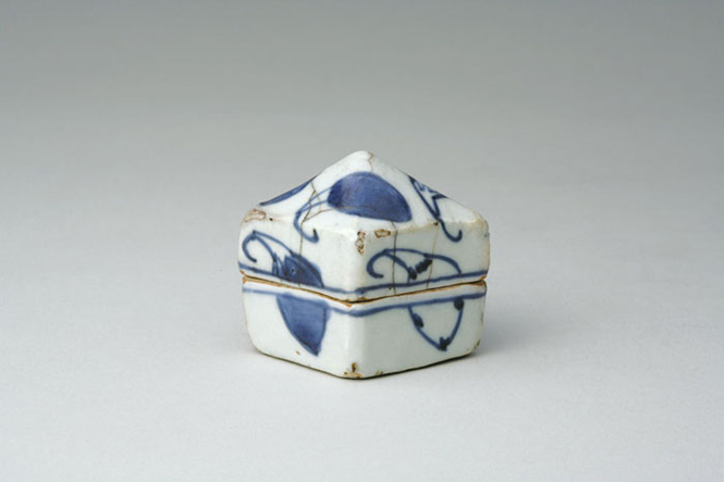 中国明時代 古染付兜鉢 口径約21.5㎝ 東Y7-1202☆2Fタサオ 中国明時代