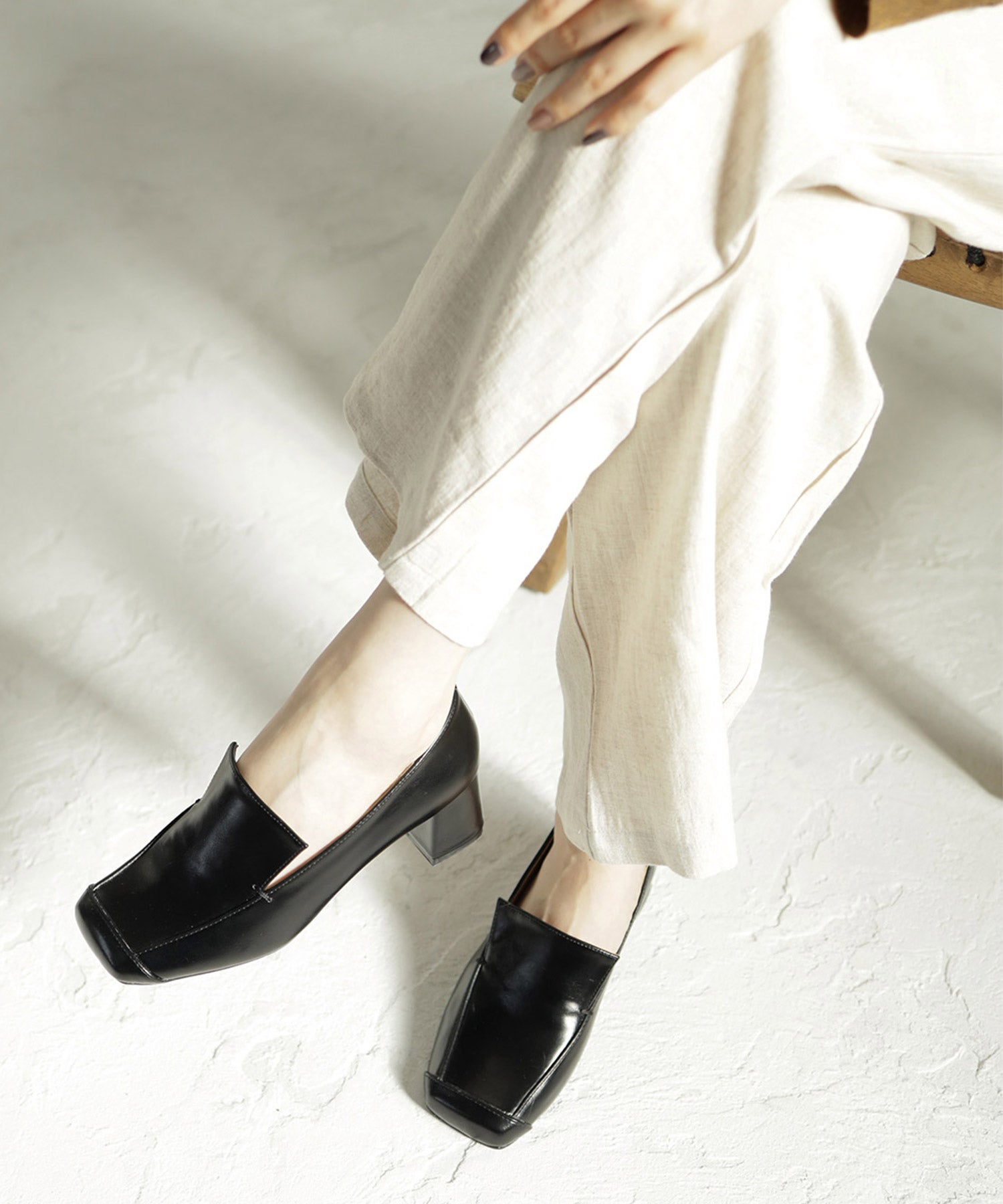 チャンキーヒールスクエアトゥローファーパンプス△返品交換不可