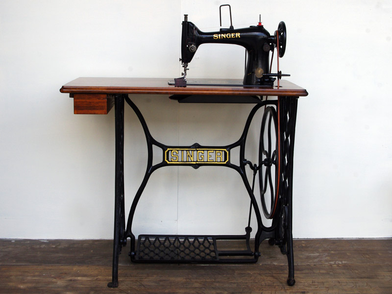 No.371 SINGER 103 シンガー製 職業用足踏みミシン：アンティーク