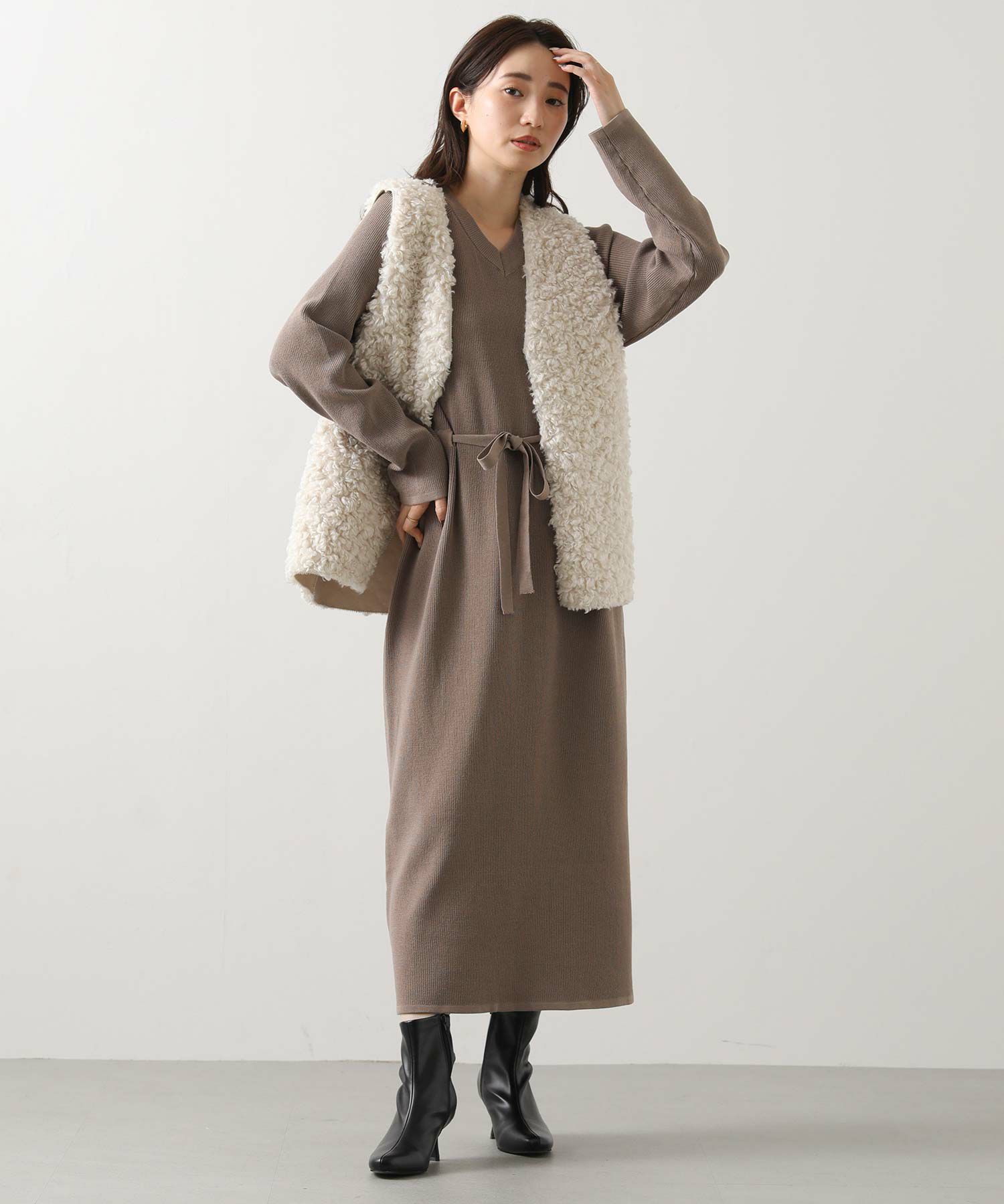 Gready BrilliantVネックリブニットワンピース | SEKIMIKI Online