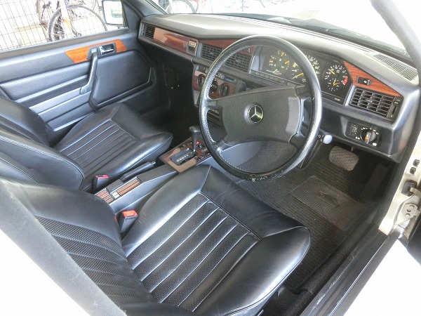 希少在庫車 W201 ベンツ190E センテナリースペシャル 300台限定車