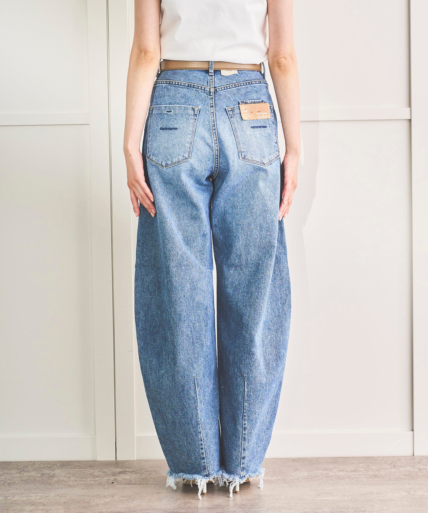 YANUK】LAURA カーブテーパード – Sirin Online Store