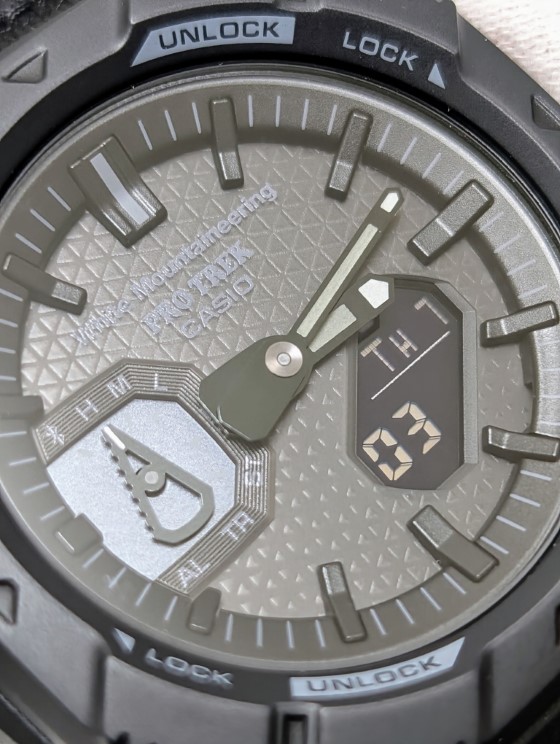 ホワイト【プロトレック PRJ-B001WM-1JR】マウンテニアリング | 欲しい