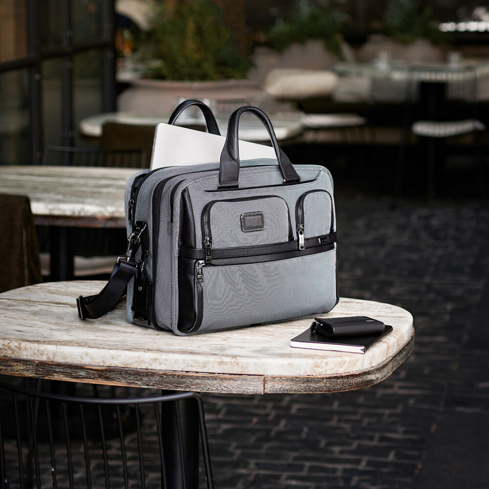 2023 FW 新作紹介 | トゥミ | 大丸東京店公式 SHOP BLOG