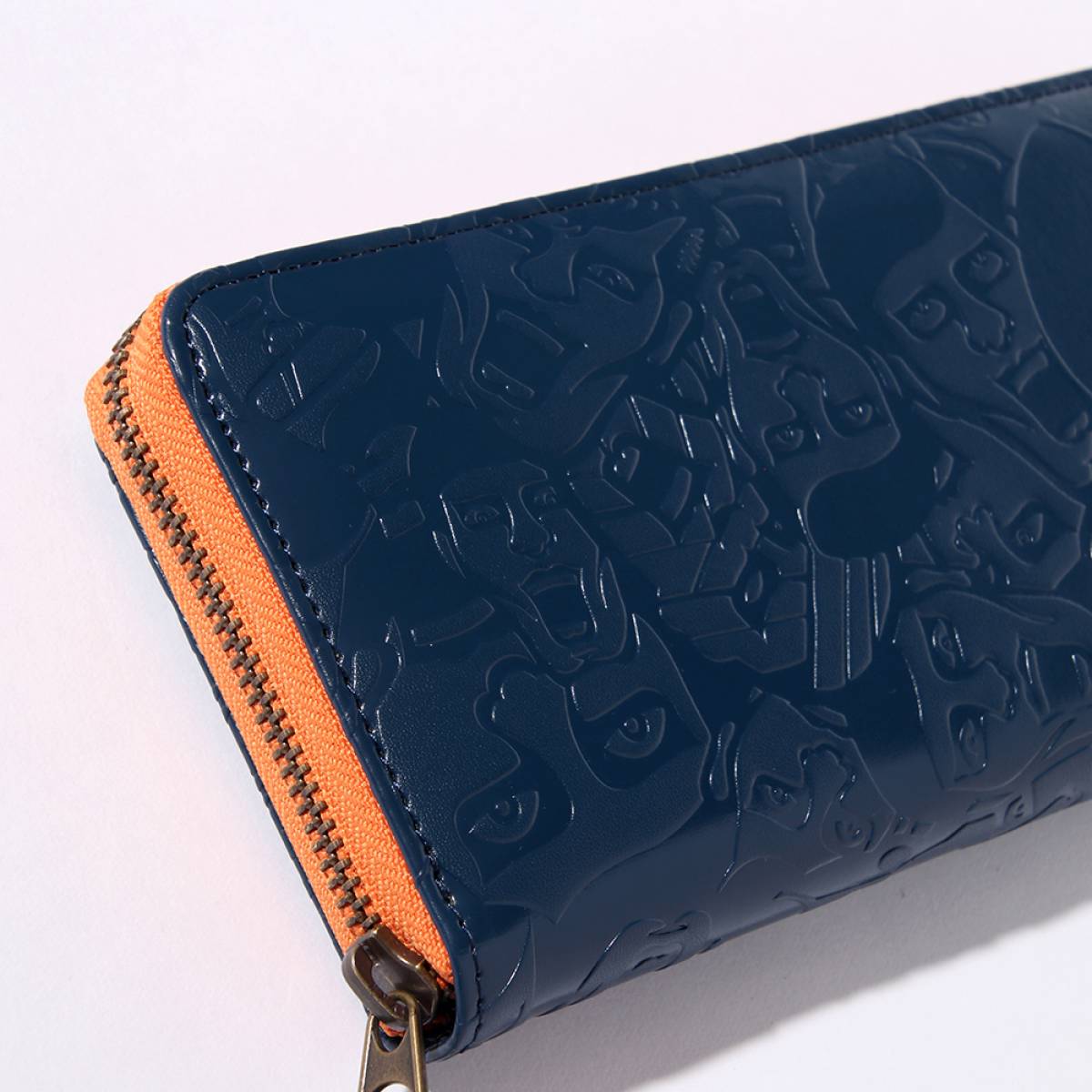 予約商品】PUNK DRUNKERS アイツ総柄長財布 - BLUE / ロック