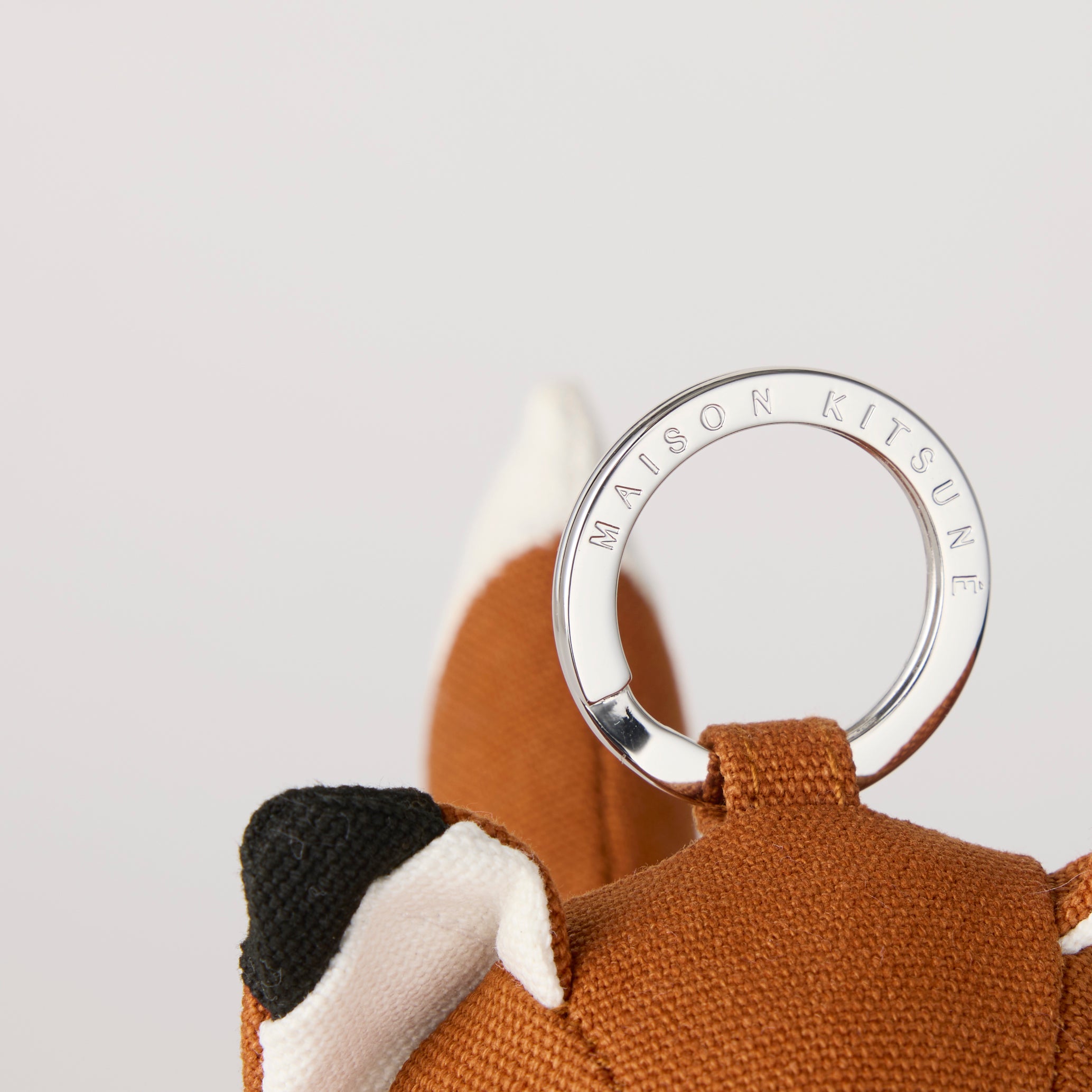 メゾンキツネ】FOX BAG CHARM – GQ SHOP