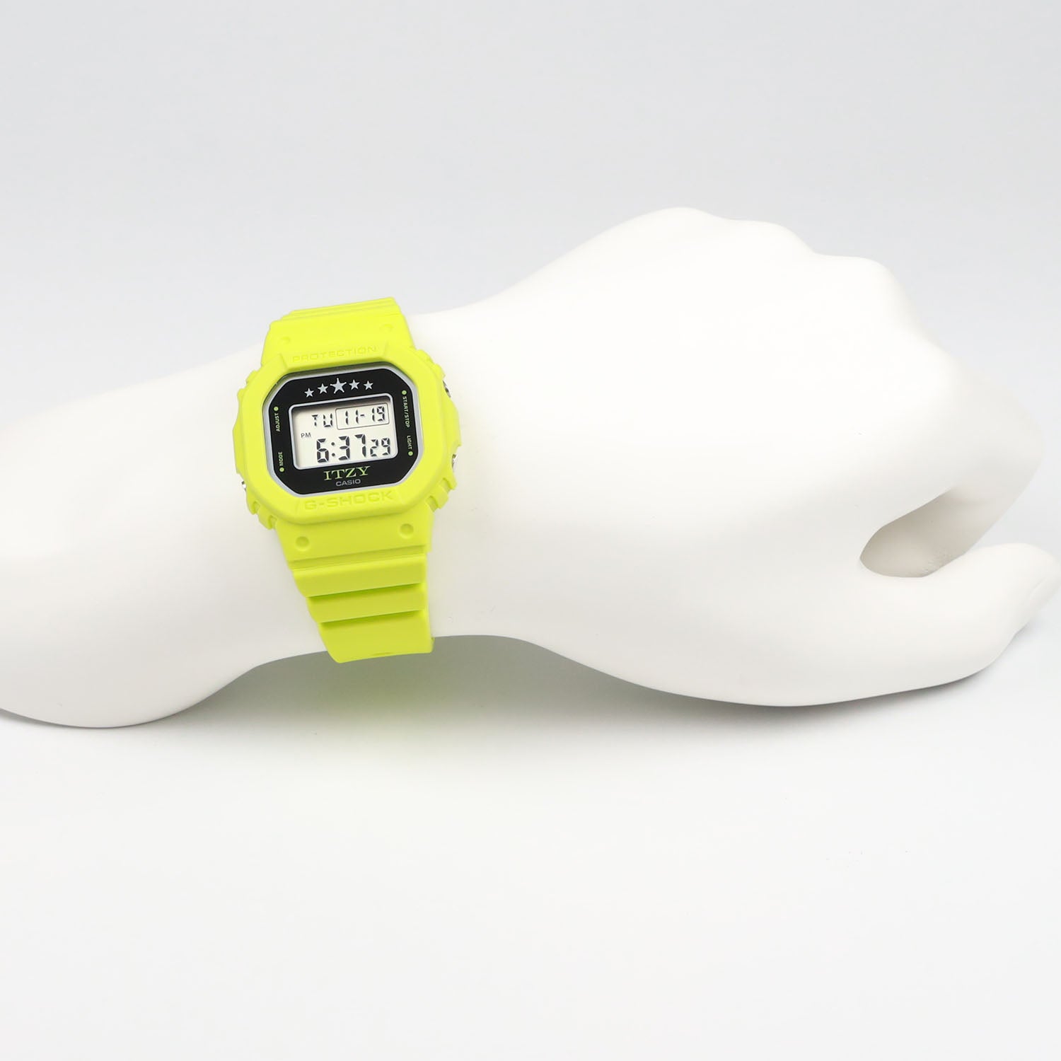 Gショック】ITZYコラボレーションモデル / GMD-S5610IT-3JR – GQ SHOP