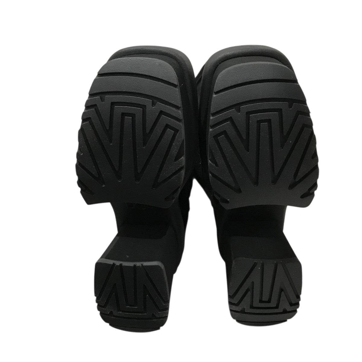 UGG(アグ) 【New Heights Platform Xtra】ニューハイツ