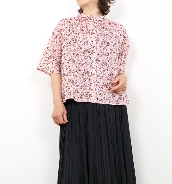 sosotto（ソソット） ブラウス リバティプリント ちび丸衿ゴム
