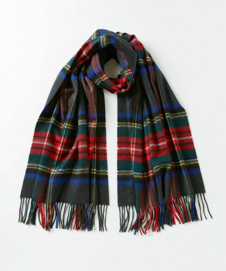 Johnstons of Elgin（ジョンストンズ オブ エルガン） イニシャル刺繍