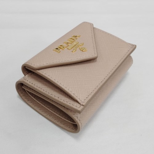PRADA（プラダ） 【爆買】PRADA サフィアーノレザー 財布 三つ折り