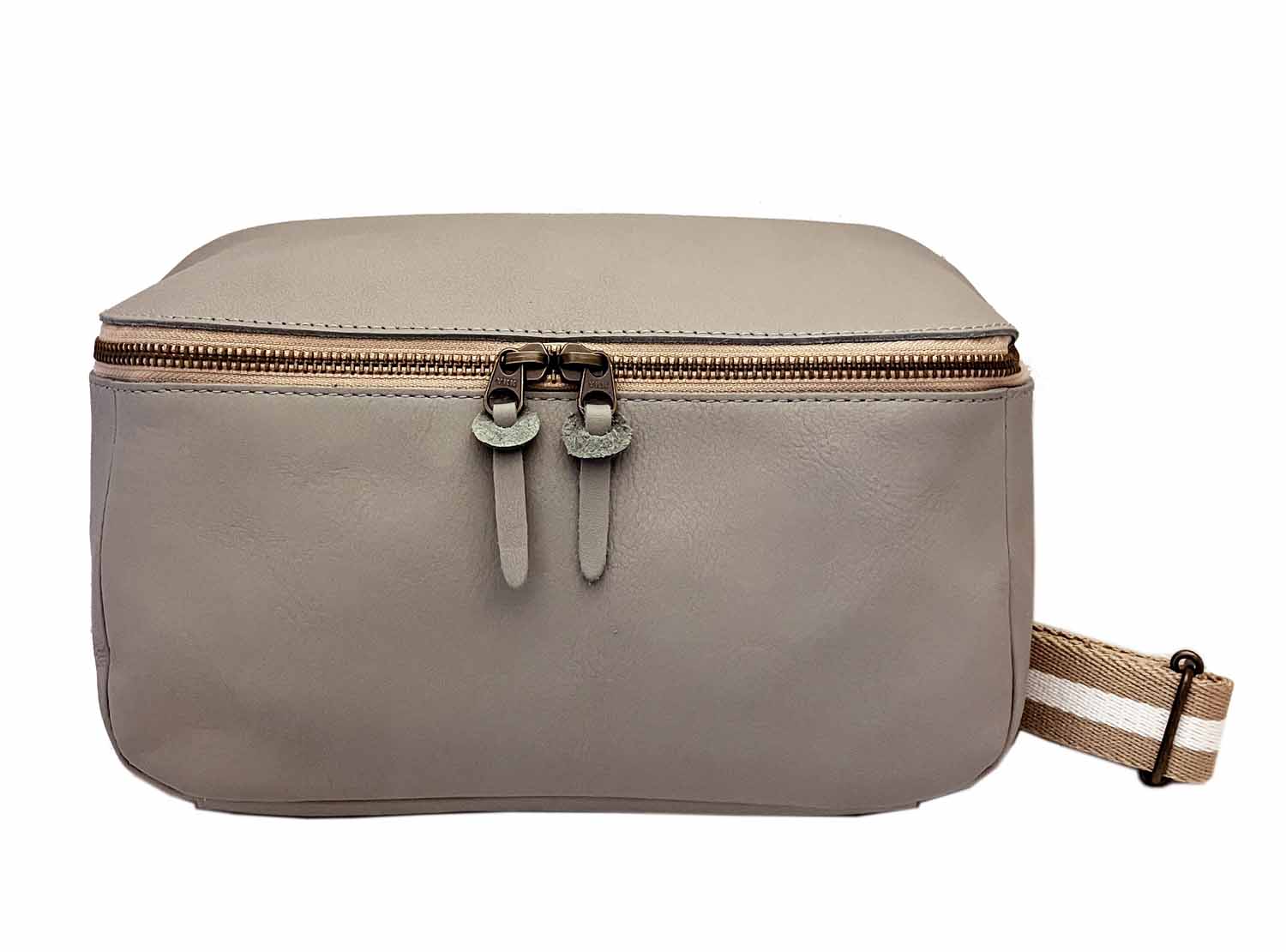 kanmi（カンミ） Kanmi. All Story ボディバッグ 防水 撥水 レザー