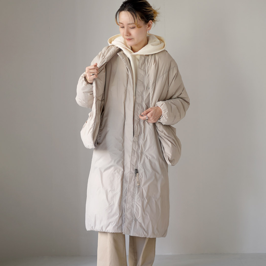 NANGA（ナンガ） ダウンポンチョマフラー / レディース 大判 軽量