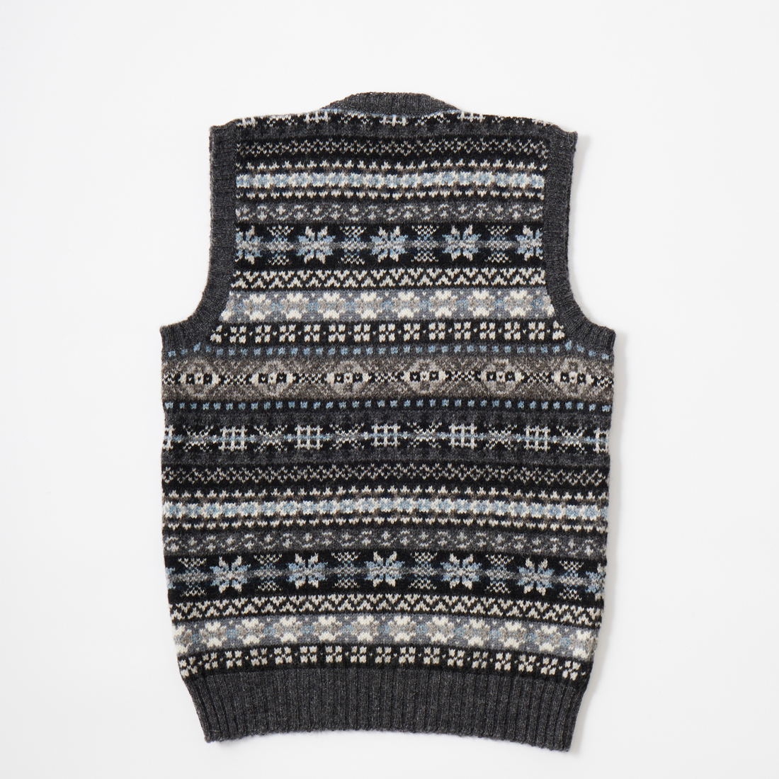 Jamieson's of Shetland JAMIESON'S ジャミーソンズ フェアアイル柄 V