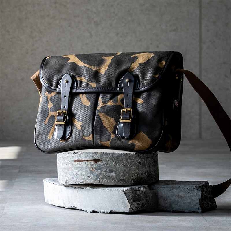 ショルダーバッグ メンズ 斜めがけ 迷彩柄 帆布 大容量 ブランド
