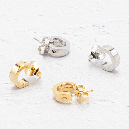 MM6 エムエムシックスメゾンマルジェラ MAISON MARGIELA エングレーブ