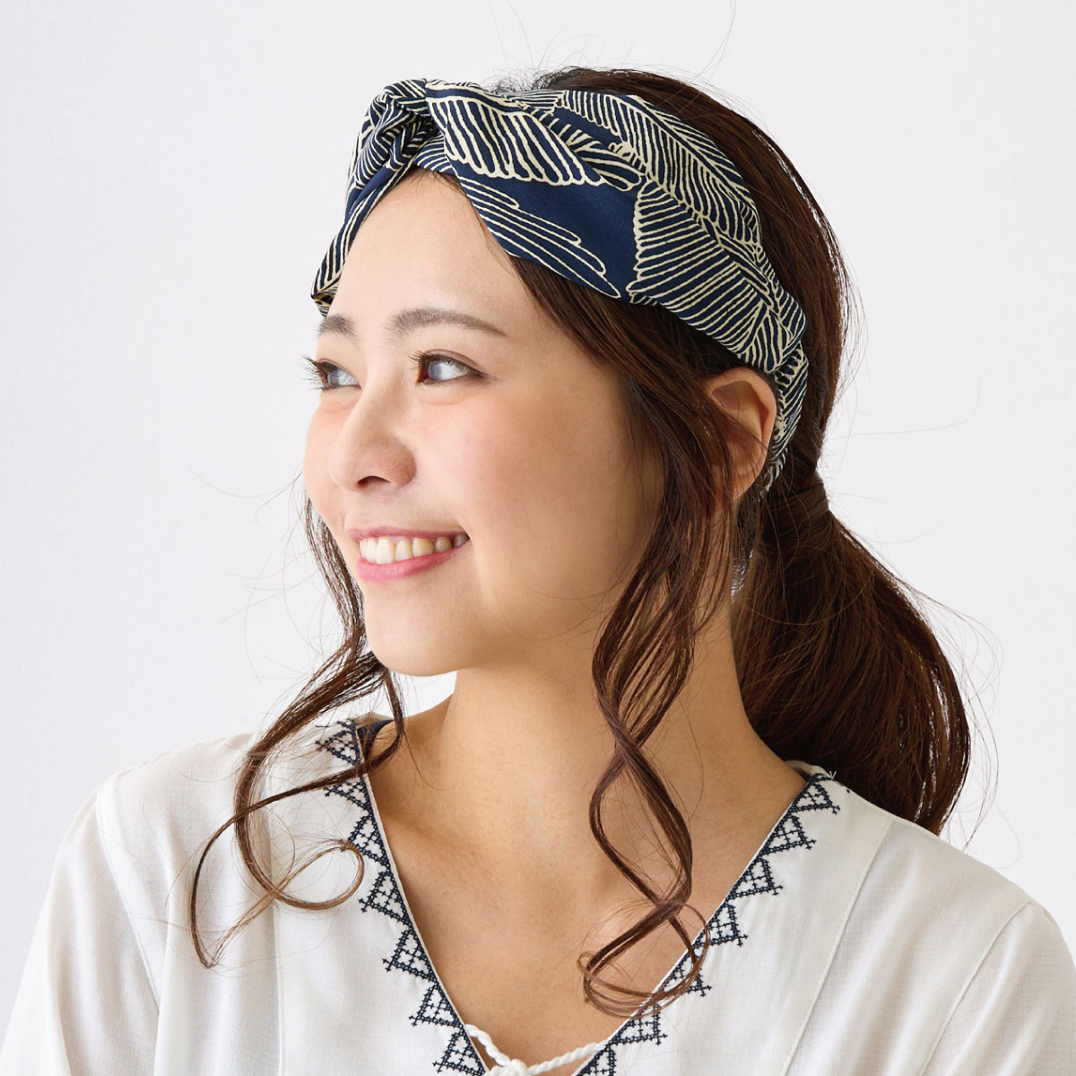 幾何学模様 ヘアバンド モダン 総柄 デザインが選べる エスニック ヘア