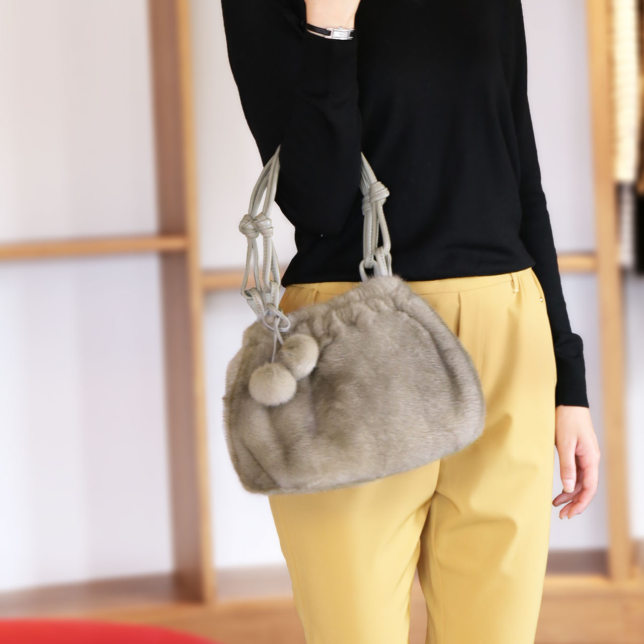 sankyo shokai（三京商会） ＜爆買＞ミンク ファーバッグ ポンポン