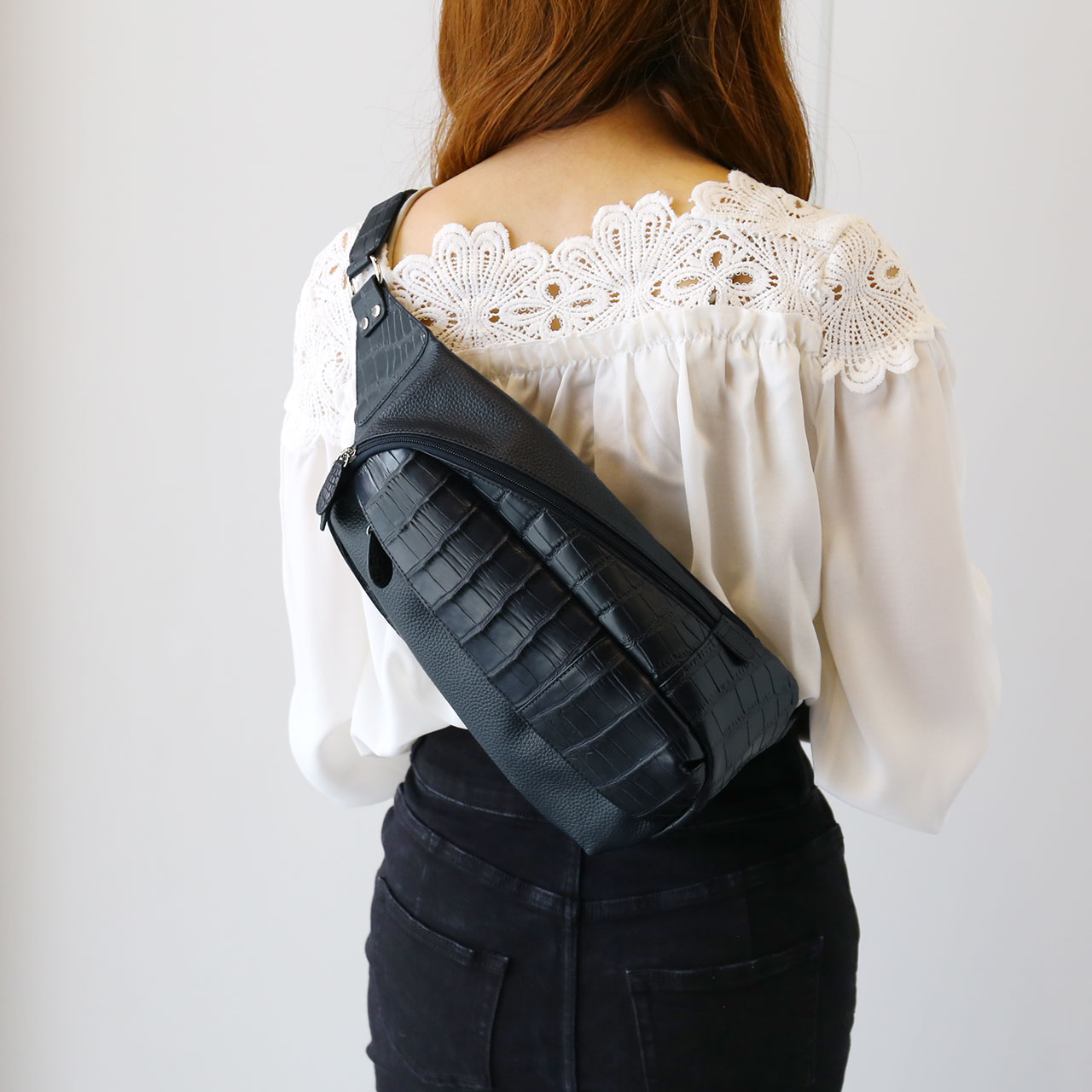 sankyo shokai（三京商会） ＜爆買＞牛革 クロコダイル ボディバッグ