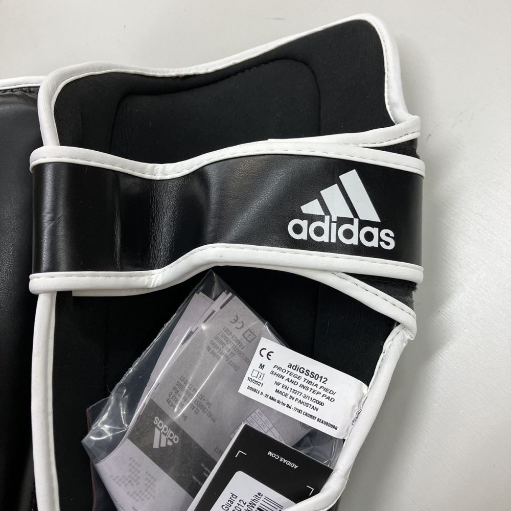 adidas（アディダス） 空手 キックボクシング格闘技 レッグガード