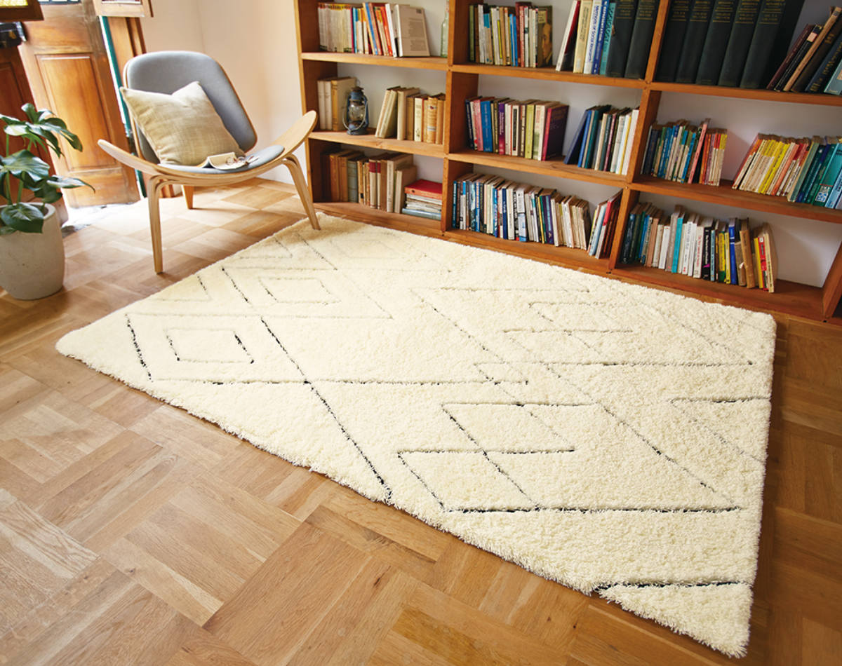 東リ（TOLI） ラグ 140×200 約1.5畳 厚手 防ダニ ホットカーペット対応