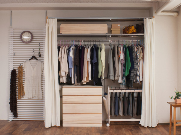 伸縮クローゼット 幅128-205cm ハンガーラック 上棚・カーテン付 日本