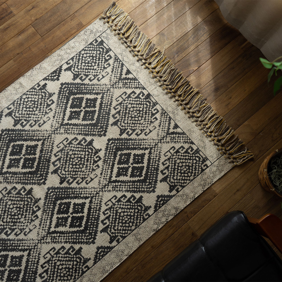 サヤンサヤン ラグ カーペット 100×150 1畳 弱 洗える オルテガ