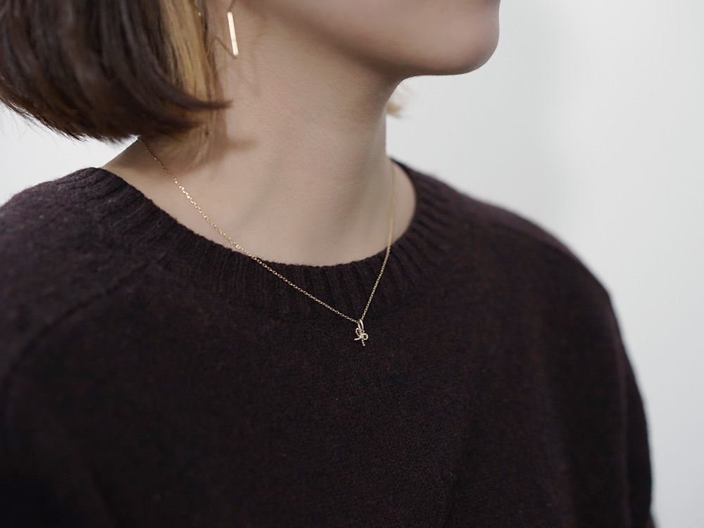 ペンダントヘッド チャーム レディース 18K ダイヤモンド リボン