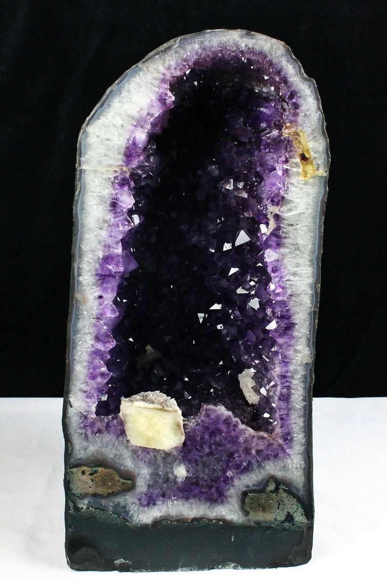 39.4Kg ブラジル産 カルサイトアメジストドーム 同梱不可 [t611-10230]