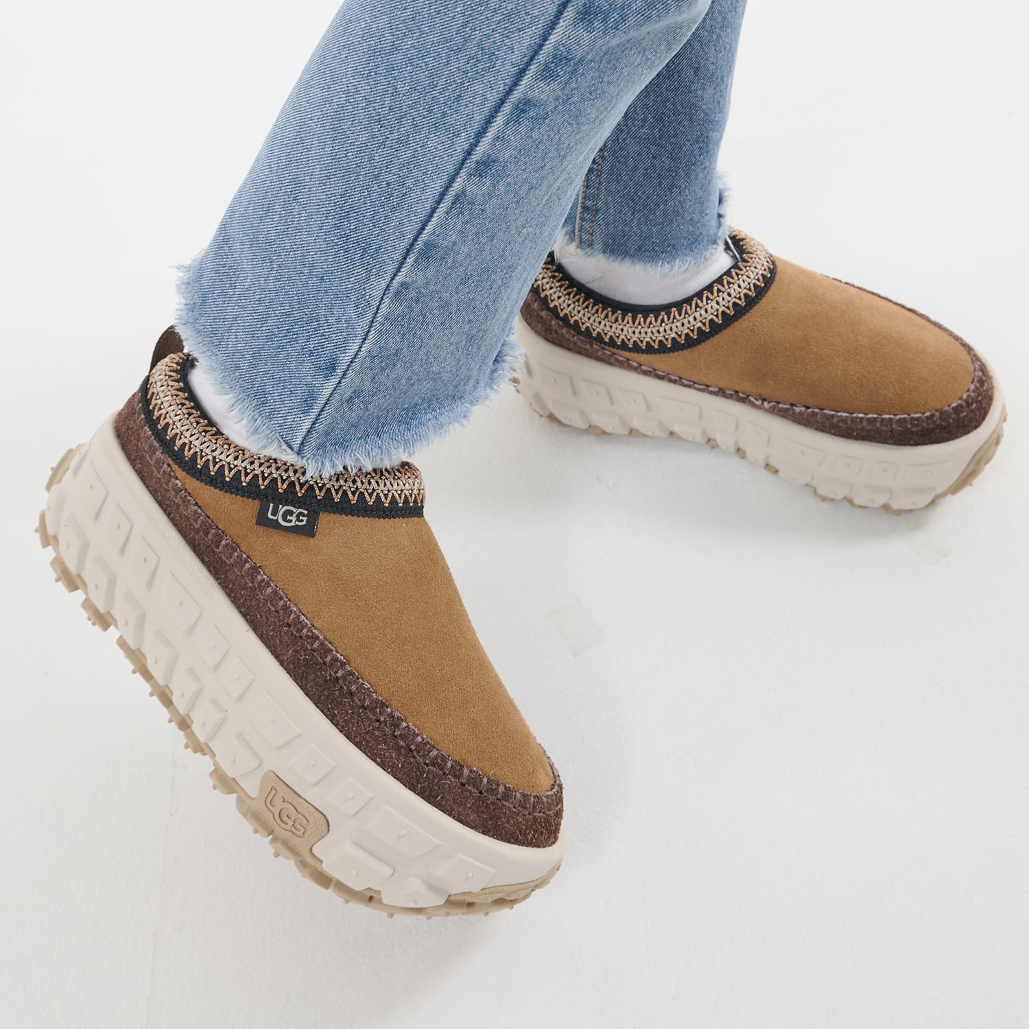 UGG（アグ） スニーカー スリッポン ベンチャー デイズ レディース