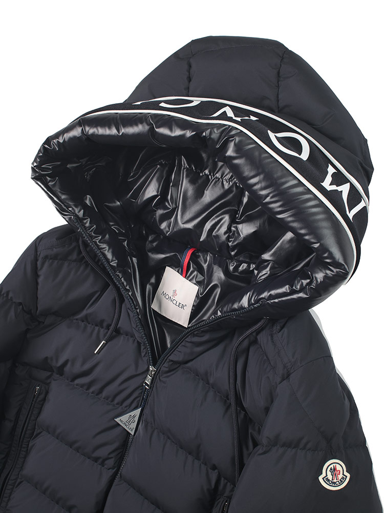 MONCLER（モンクレール） フードロゴ フルジップ ダウンジャケット