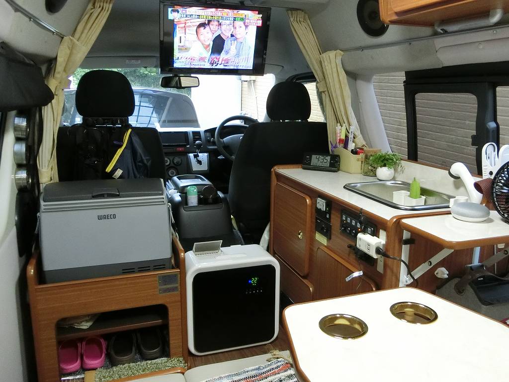 楽座クーラー・クレクール5をハイエースキャンカーに