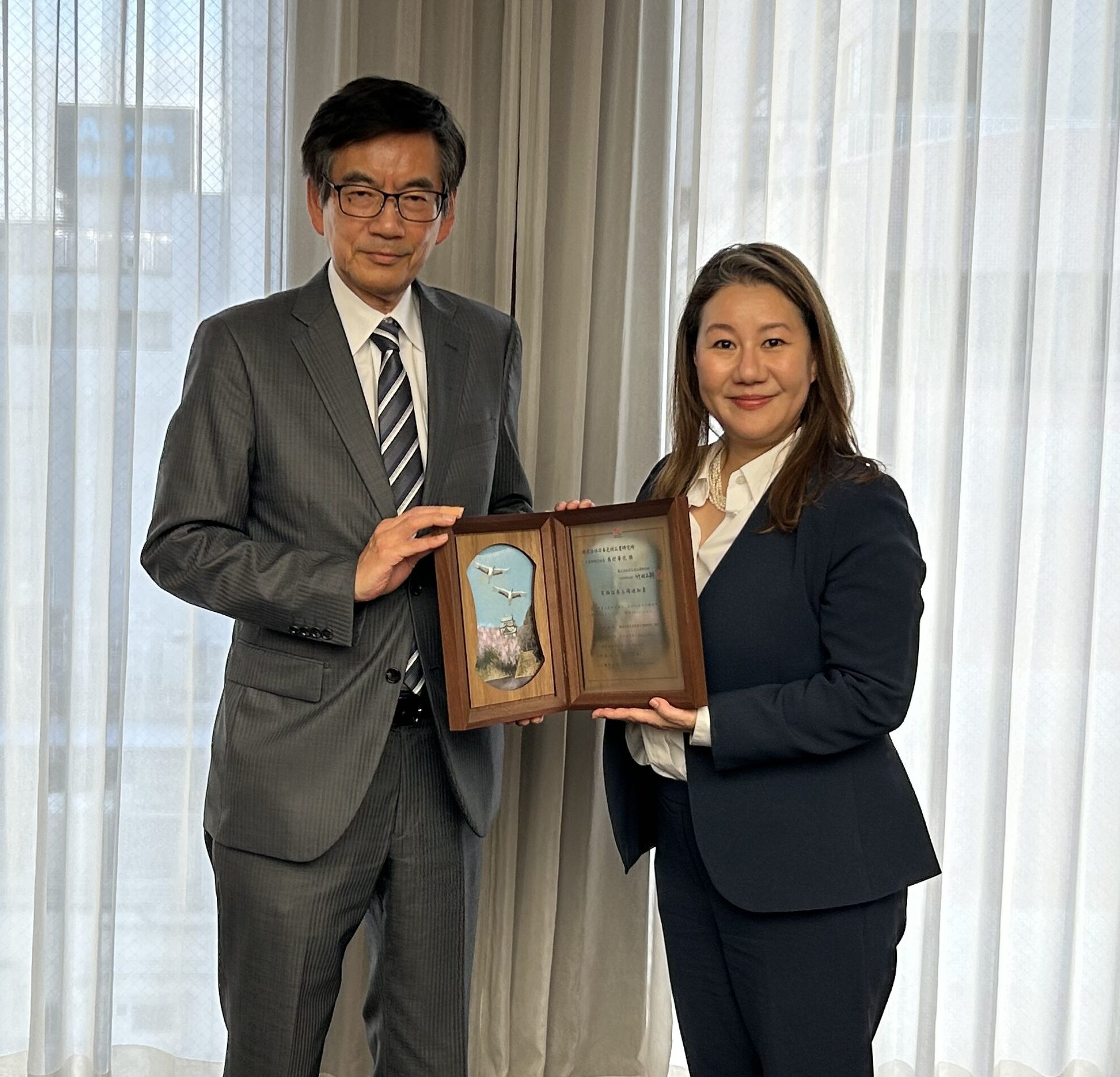 名古屋証券取引所メイン市場に上場いたしました | 化粧品ODM／OEM