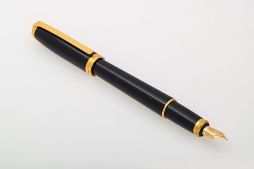 S.T.Dupont 万年筆 ブラックラッカー 品番B9-327 | 島田質店