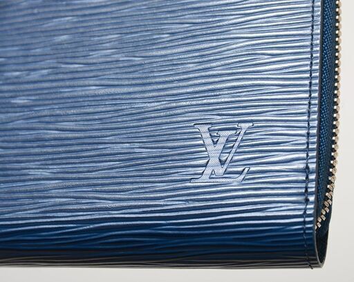 LOUIS VUITTON エピライン ジッピーウォレット アンディゴブルー 長