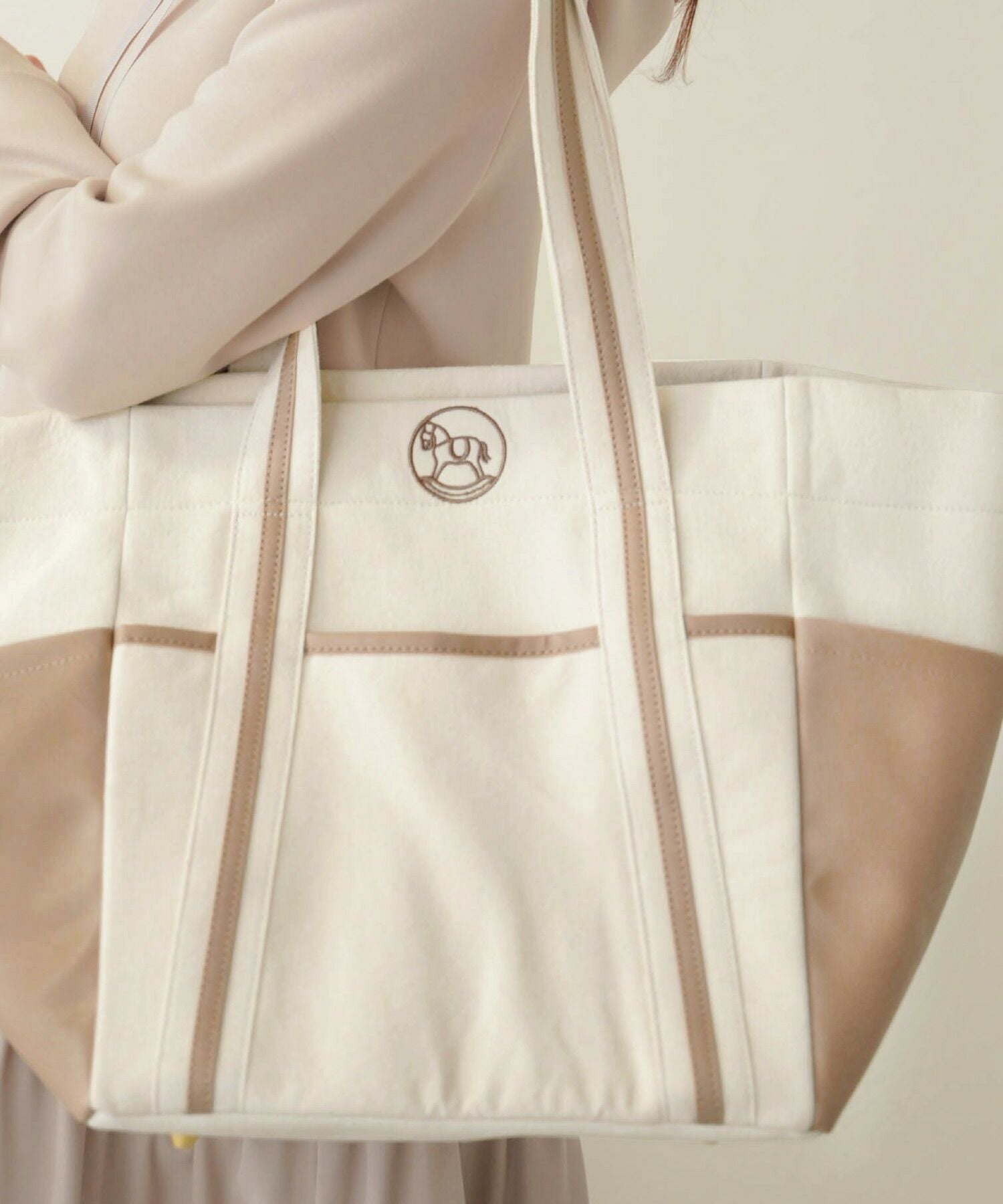 木馬モチーフ 刺繍 マザーズ トートバッグ le reve vaniller 全4色