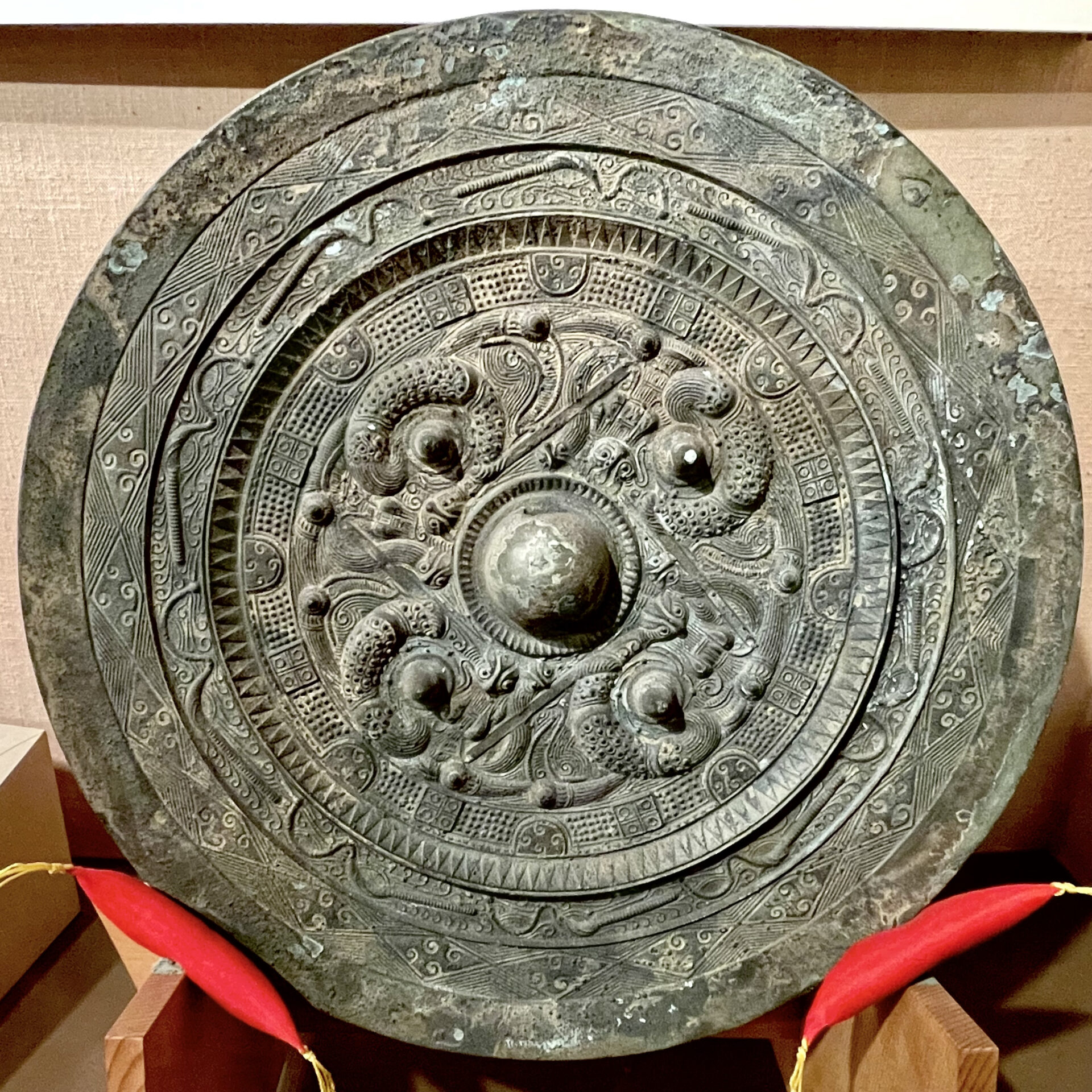 柳井茶臼山古墳｜古墳時代最大の銅鏡