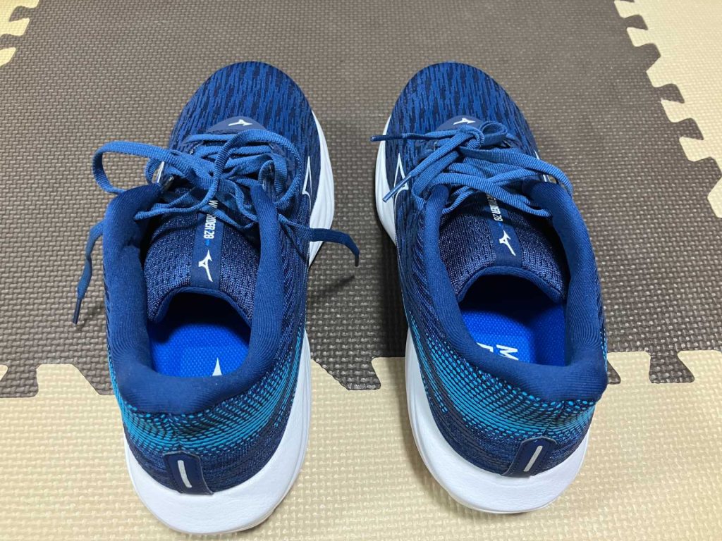 ミズノ ウェーブライダー28 レビュー】抜群の安定感と想定外の推進性