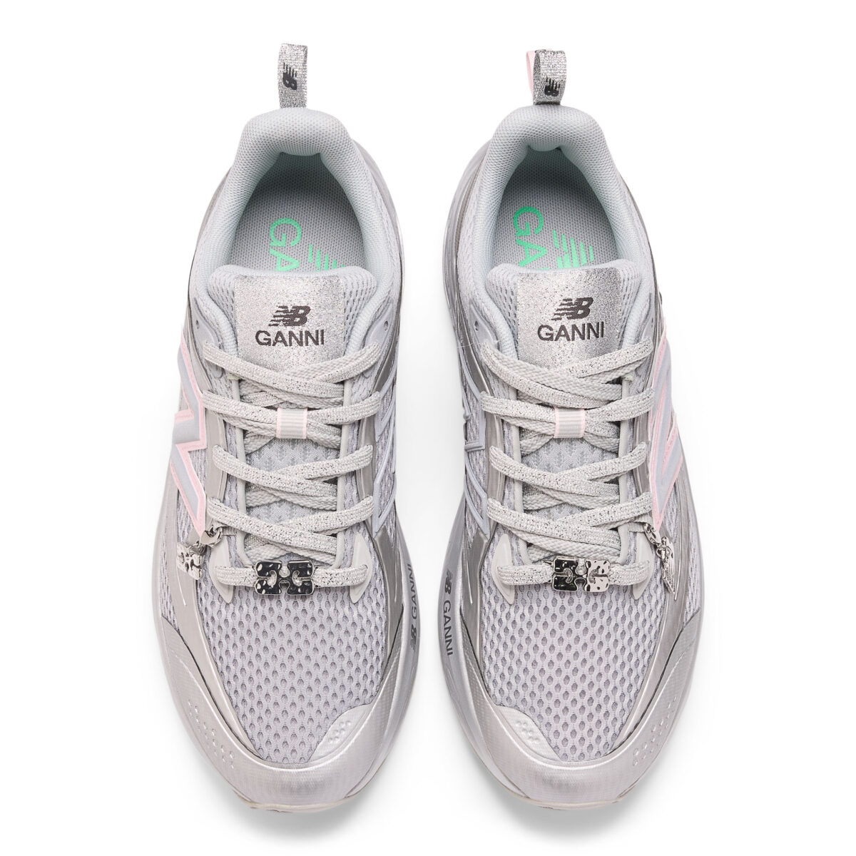 GANNI（ガニー） × New Balance（ニューバランス）のコラボシューズ