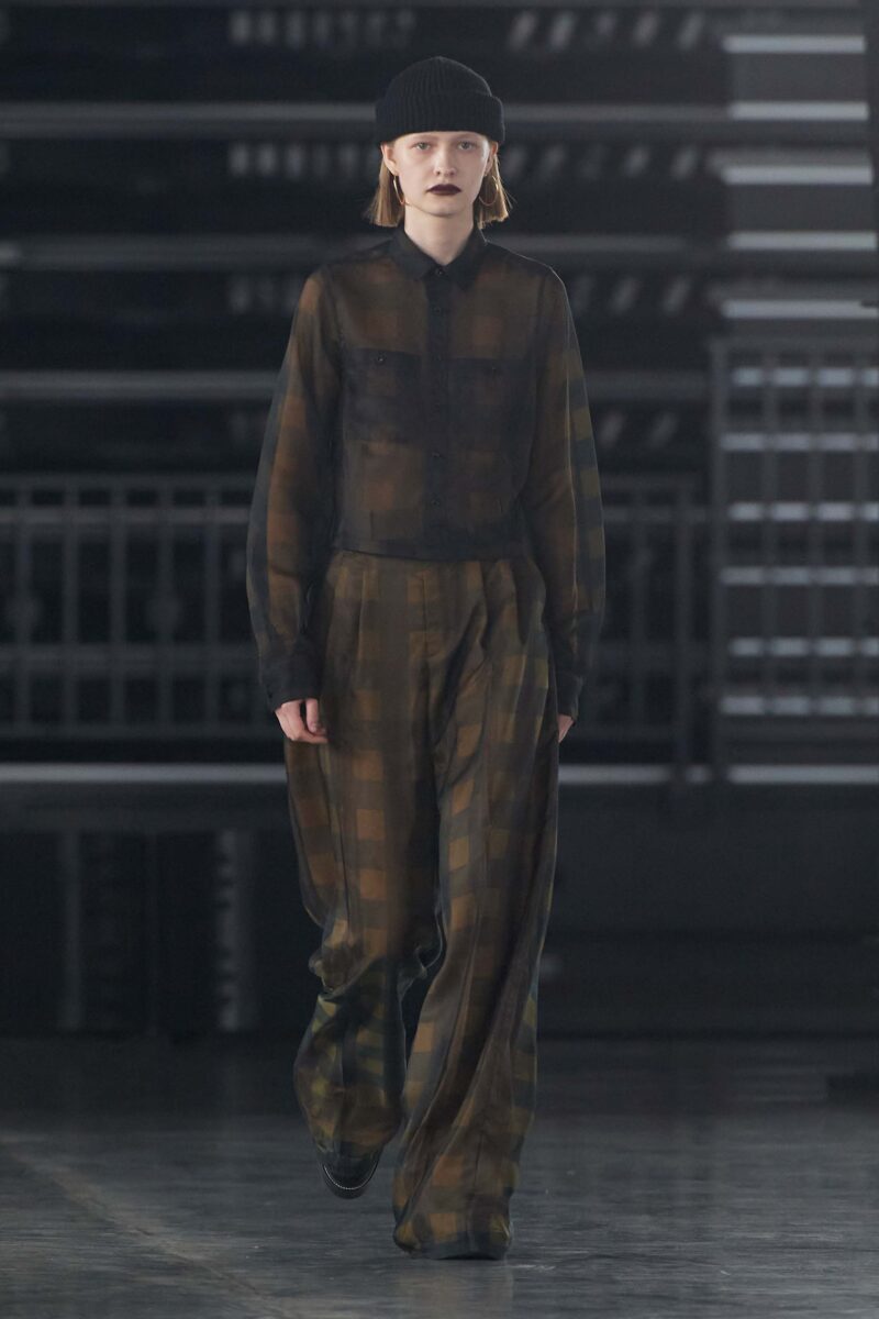 HYKE（ハイク）デザイン、色使い、カッティング、すべてに潔さを感じる